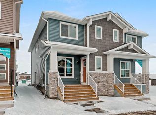 15 SE Herron Walk NE, Calgary, AB T3P 1Z2
