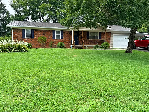 2360 Parkway Dr SE Photo 1 2360 Parkway Dr SE Photo 1