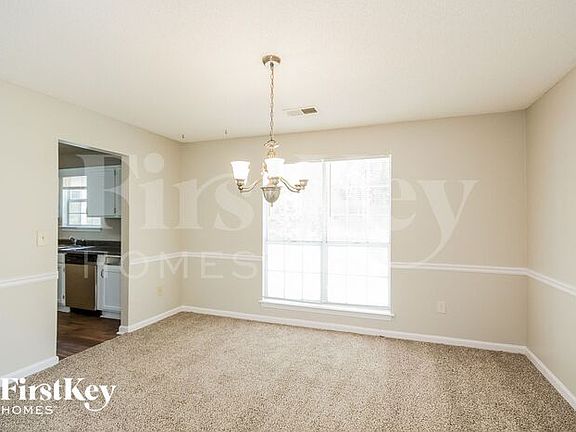 3rd image of 1022 Cherry Laurel Dr