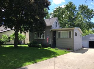 20 N Kennicott Ave, Arlington Heights, IL 60005
