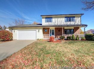 707 Vista Dr, Savoy, IL