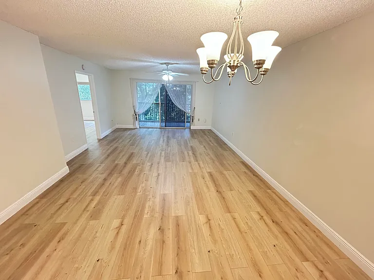 900 SW 142nd Ave #202L — Photo 13