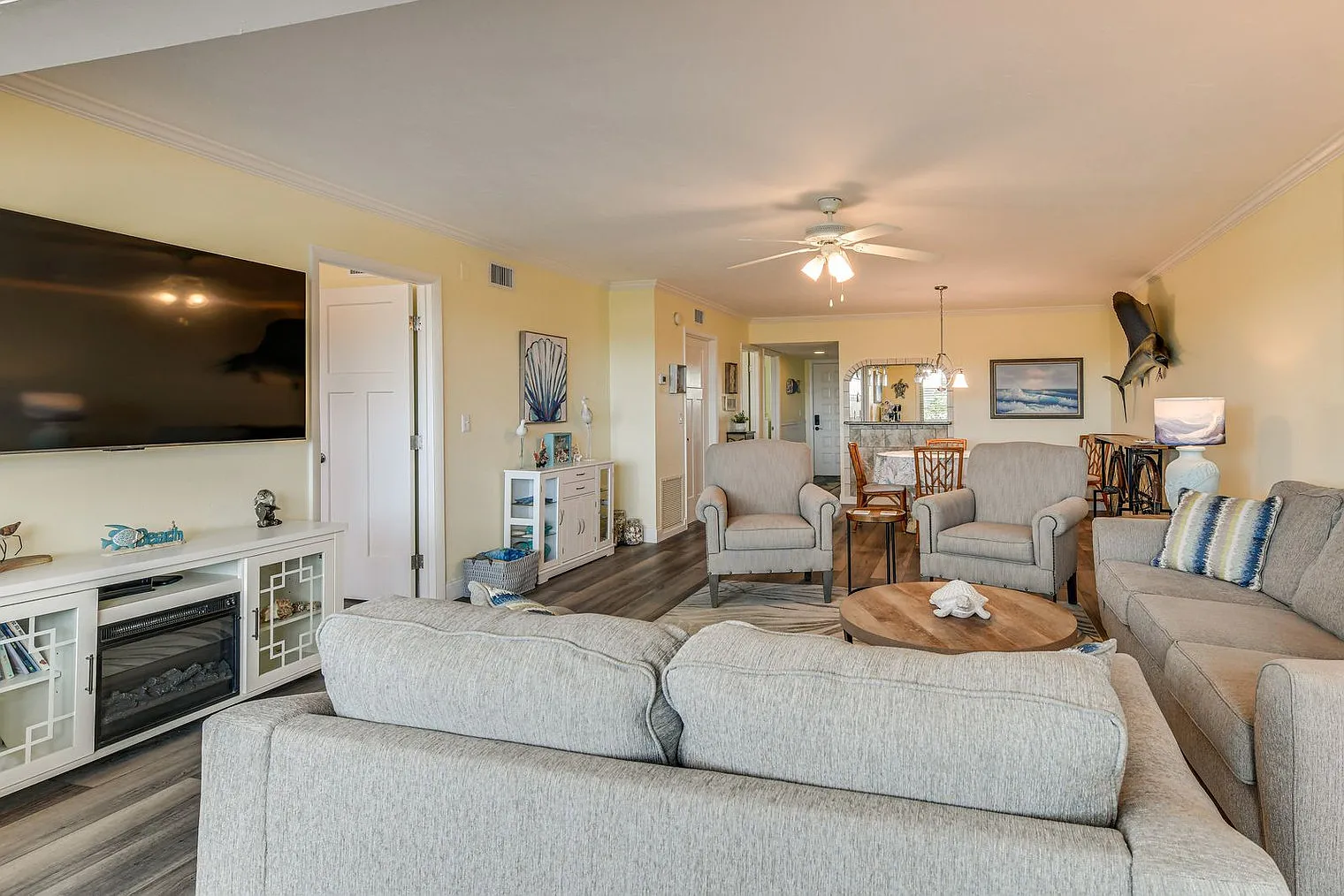 2 bed, 2.0 bath, 1216 sqft, $2,728 — Photo 1