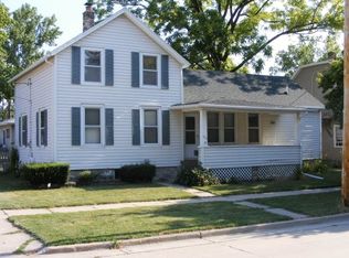 302 E Pacific St, Appleton, WI 54911