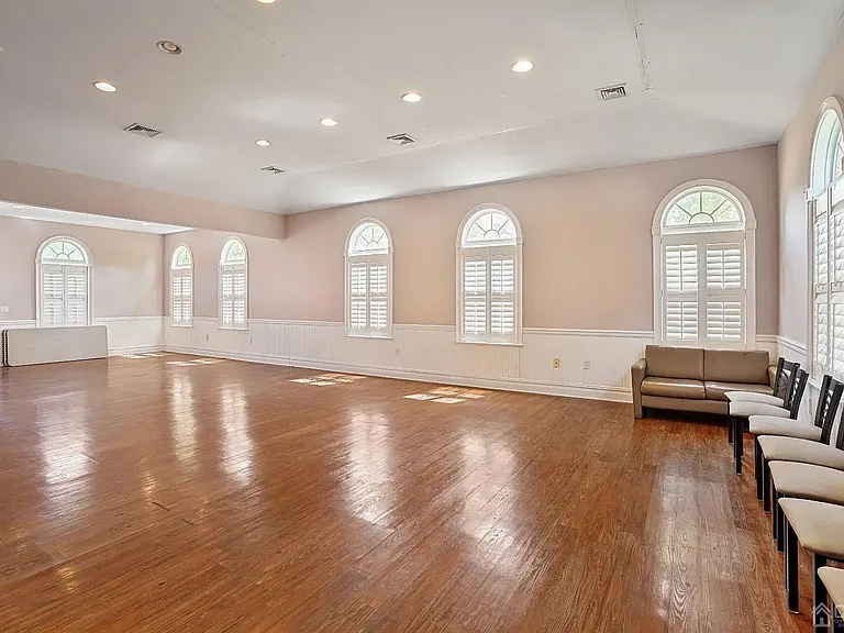 194 Pinelli Dr — Photo 31