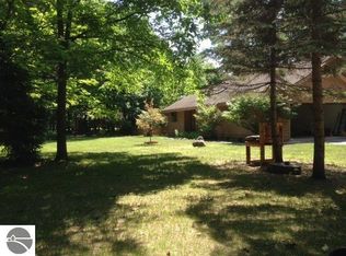 2334 Kenona Woods Dr, Traverse City, MI 49696