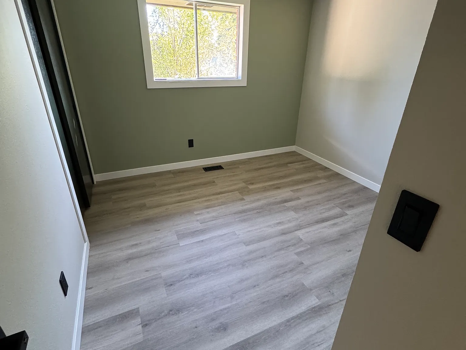 3 bed, 1664 sqft, $2,100 — Photo 2