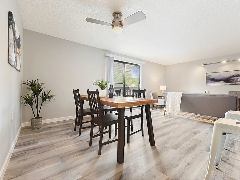 OakWood Park -- No up-front security deposit required! — Photo 31