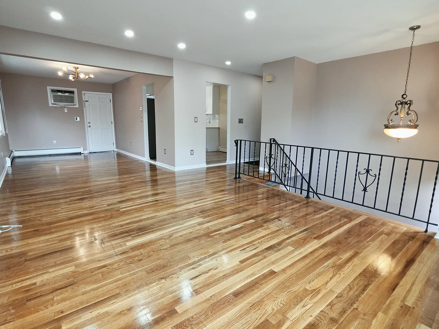 3 bed, $3,000 — Photo 4