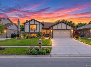 35826 Foothill Dr, Sterling Heights, MI 48312