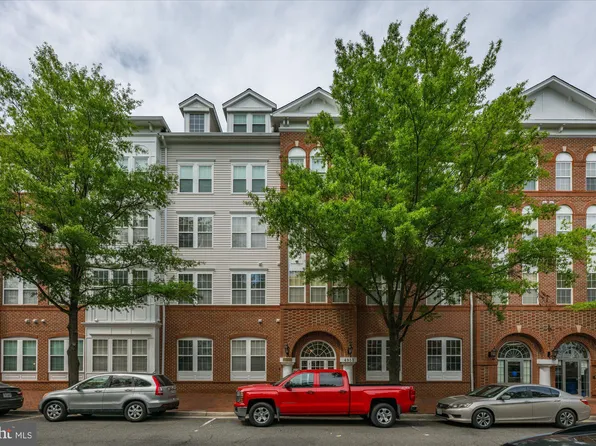 4951 Brenman Park Dr APT 414, Alexandria, VA 22304