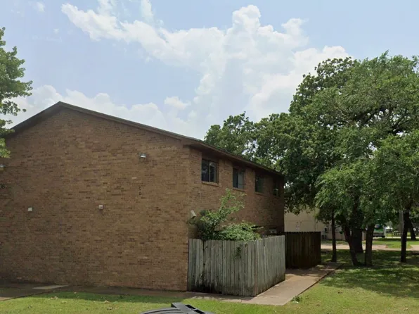 2408 Blanco Dr #B, College Station, TX 77845
