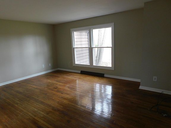 4th image of 18109 Timber Ln