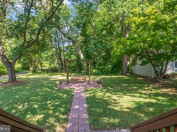 2nd image of 99 Phelps Ave