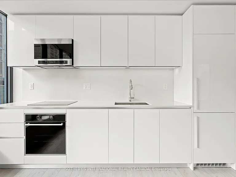 8 Cumberland St #502 — Photo 5