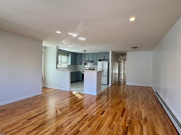 3rd image of 5628 134th St Fl 1