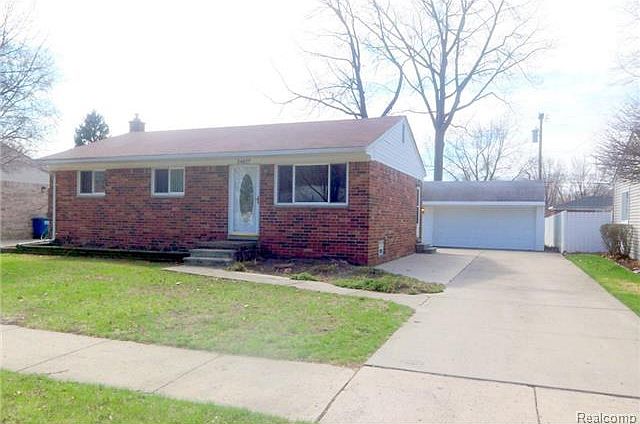 1st image of 34827 Hazelwood St