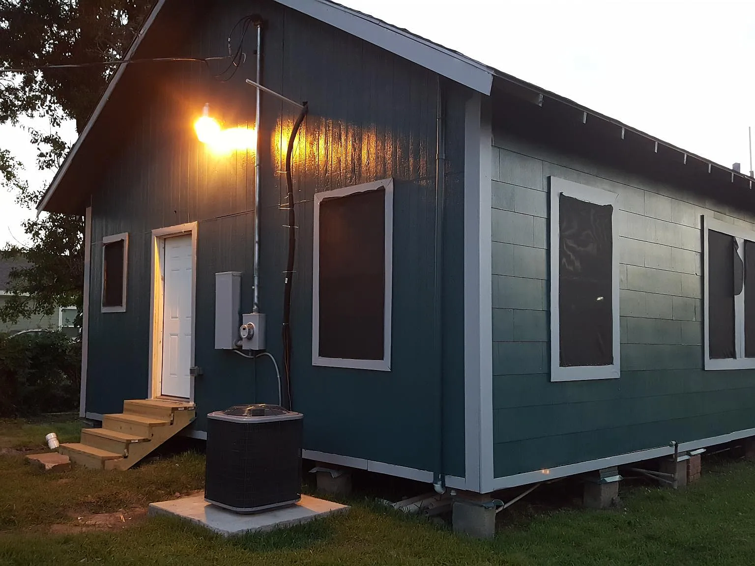 3 bed, 1100 sqft, $1,100 — Photo 2