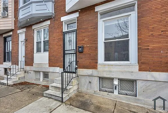 4 bed, 1175 sqft, $1,900 — Photo 4