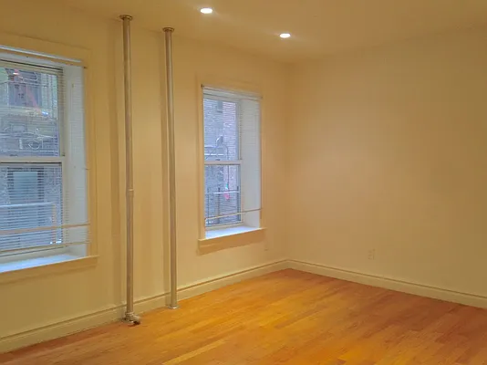 Rented by Bohemia Realty Group | media 11