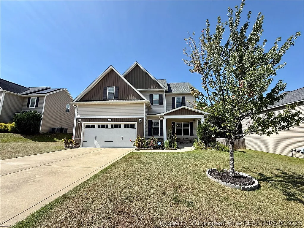 5 bed, 3.5 bath, 2970 sqft, $2,300 — Photo 2