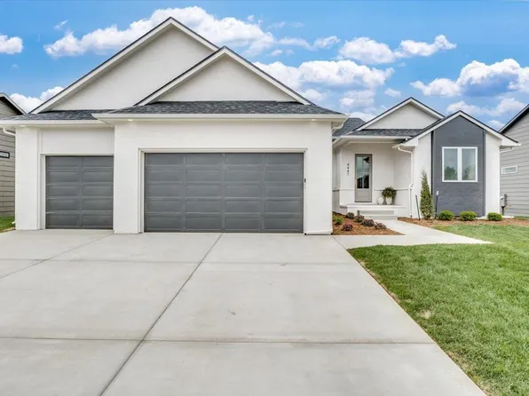 4447 N Grey Meadows St, Maize, KS 67101