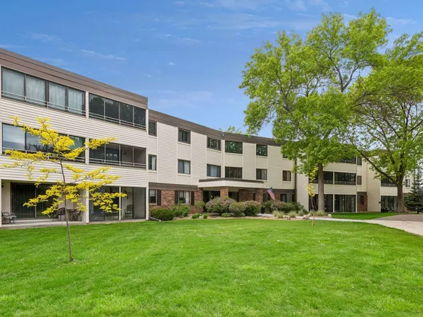 10600 43rd Ave N APT 201, Plymouth, MN 55442