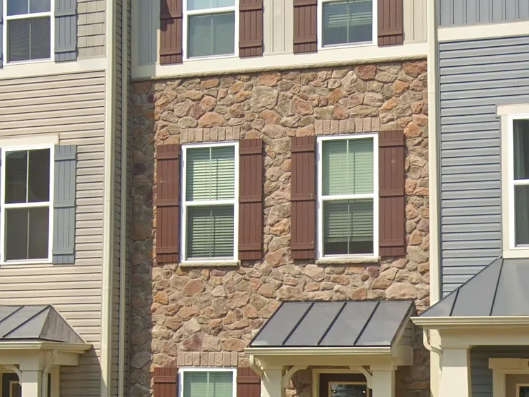 Ravenwood Dr — Photo 2