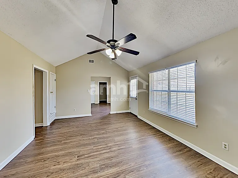 5534 Ross Rd — Photo 5