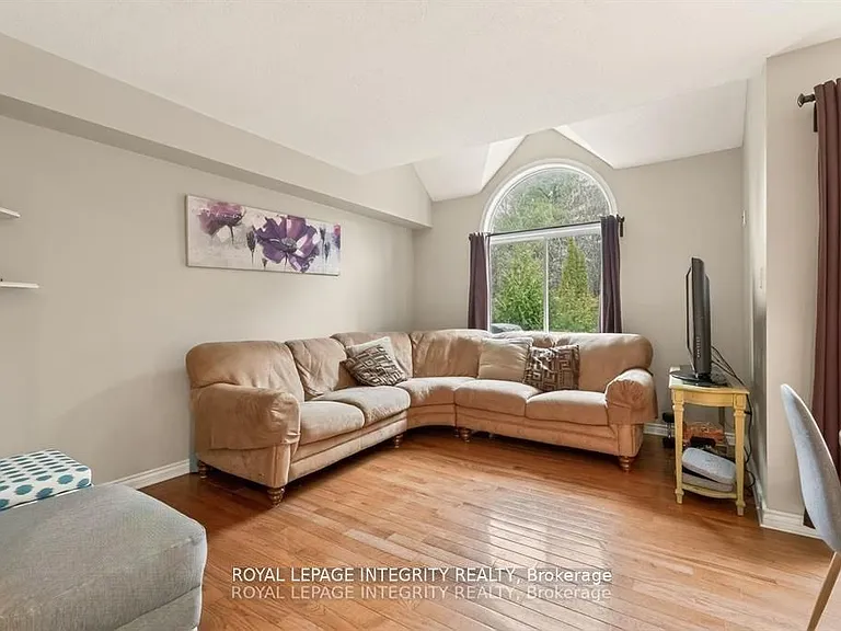 106 Blackdome Cres — Photo 10