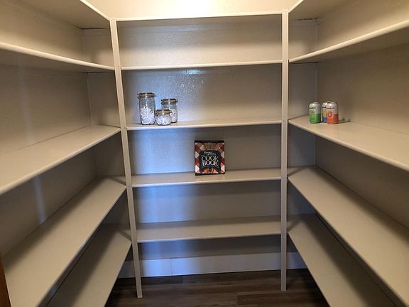 4th image of 41770 Lilley Mountain Dr
