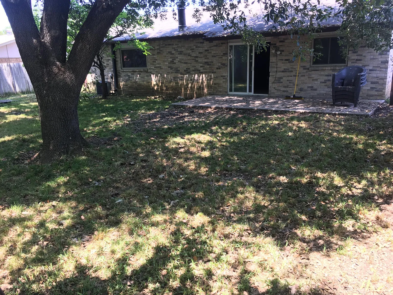 3 bed, 1407 sqft, $2,000 — Photo 3
