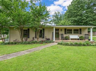 1000 Southridge Dr, Vestavia Hills, AL 35216