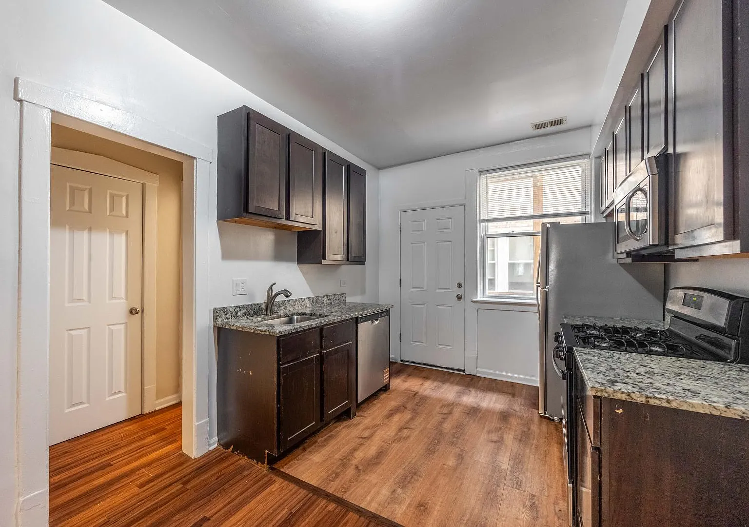 3753 West Sunnyside Avenue #1 — Photo 1