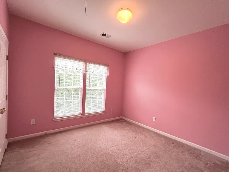 4 Creedmoor Dr — Photo 12