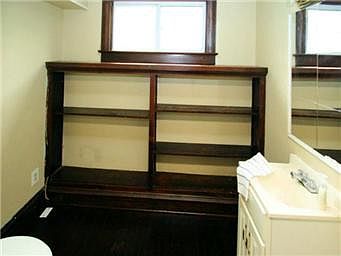 5th image of 4032 Agnes Ave