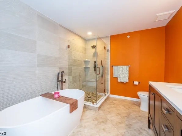 814 River Pl, Butler Boro, NJ 07405