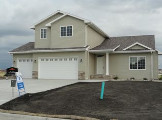 2478 42nd Ave S, Grand Forks, ND 58201