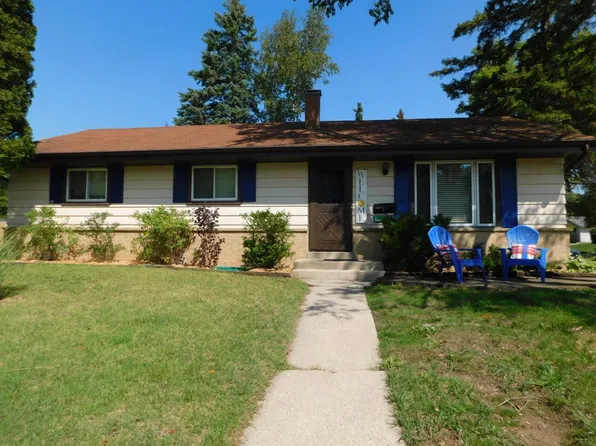 8002 West Green Tree ROAD, Milwaukee, WI 53223