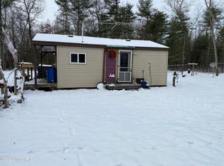 3781 E 8th St, White Cloud, MI 49349