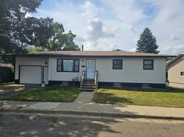 145 8th Ave E, Dickinson, ND 58601