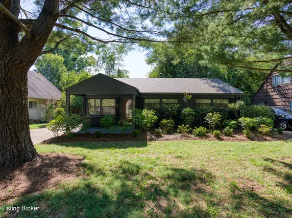 3124 Commander Dr, Louisville, KY 40220