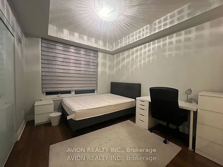 7167 Yonge St #412 — Photo 12