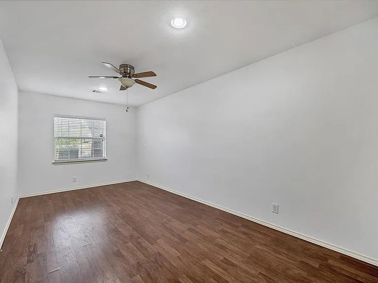 4600 Rivka Cv — Photo 22
