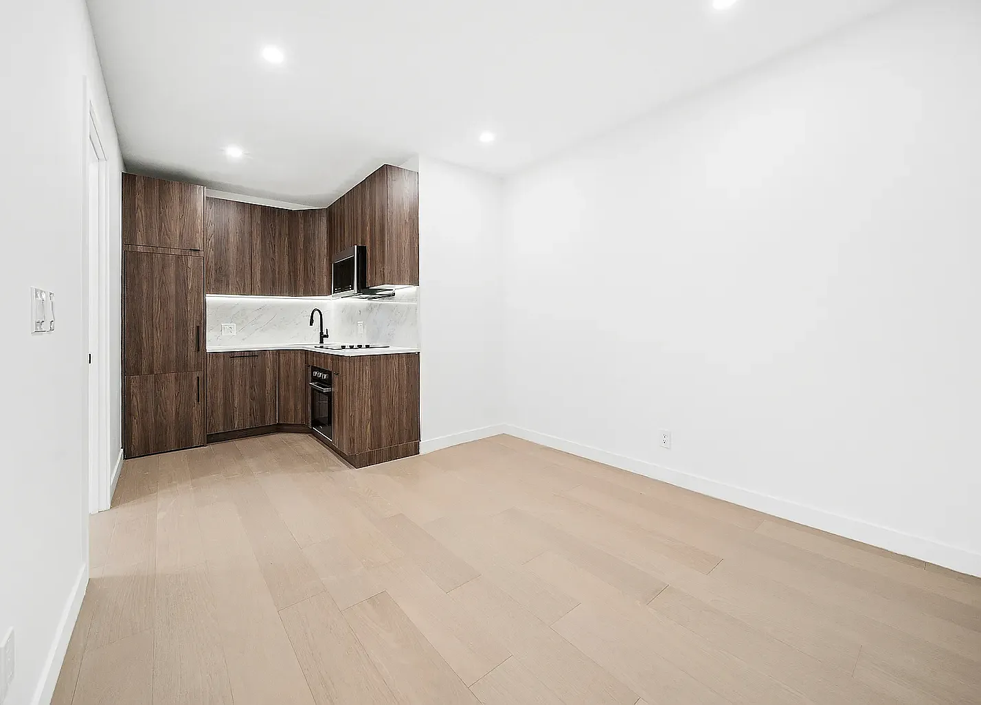 145 2nd Avenue — Photo 2