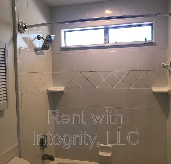 156D Locke St — Photo 15