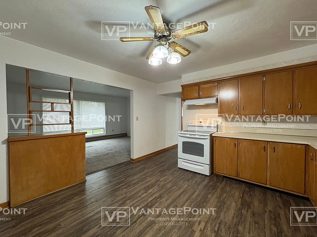781 Thompson Street - SV - 3 — Photo 3