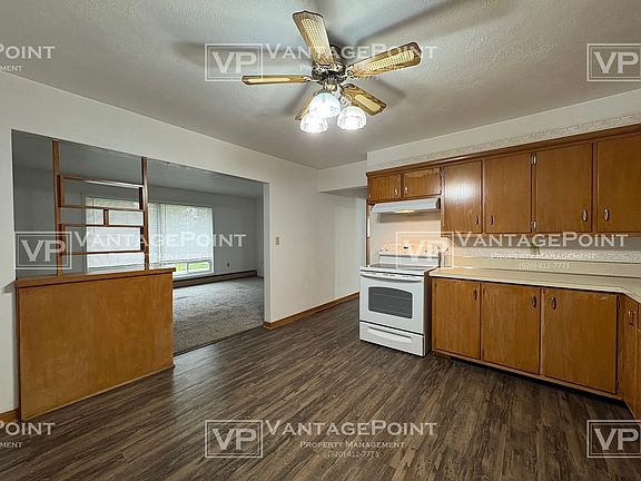 3rd image of 781 Thompson St #3
