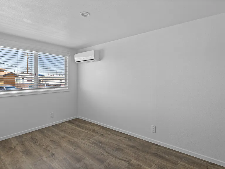 971 W Main St #19 — Photo 7