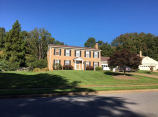 10002 Garrett St, Vienna, VA 22181